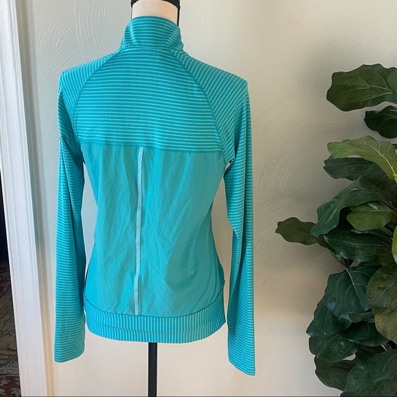 Adidas Lightweight Pullover Sports Top - Picture 7 of 11